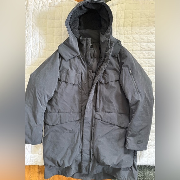 New Nike snow Jacket Sportswear Tech Pack Down Fill Parka Dark Grey Men's Coat - Picture 9 of 16
